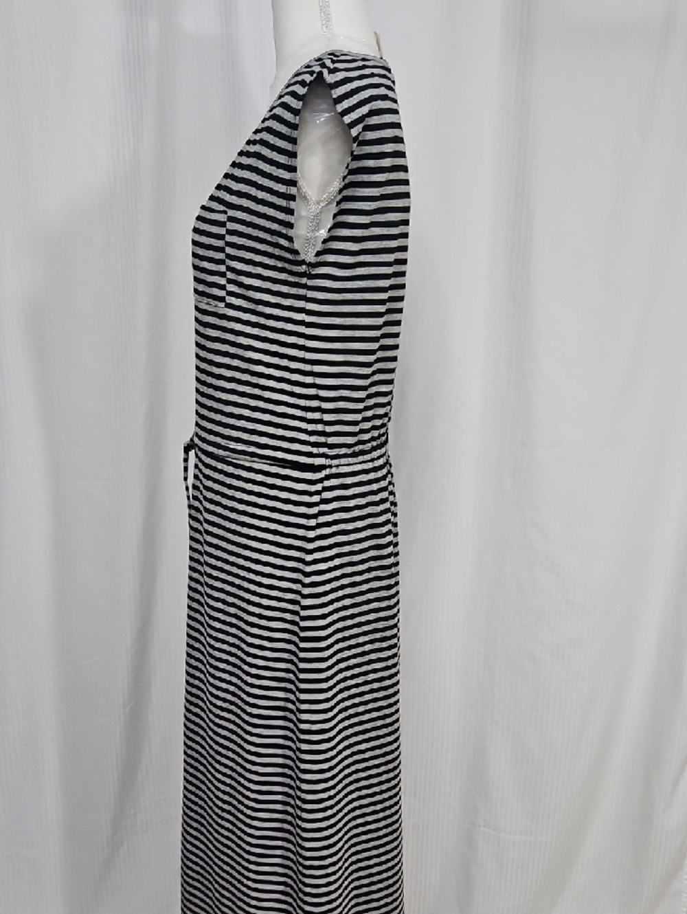 GAP Striped V-Neck Maxi Dress - Picture 6 of 8